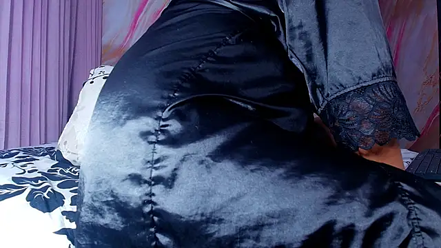 Snapshot of sofi_decker chatting on April 1, 2026, 3:29 am sofi decker online show from April 1, 2026, 3:29 am