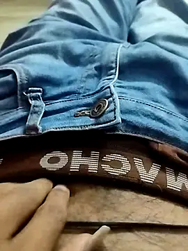 8inch monster online show from March 2, 2025, 6:40 pm