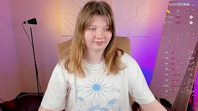 Snapshot of Vivian_cutie chatting on March 8, 2025, 4:39 pm Vivian cutie online show from March 8, 2025, 4:39 pm