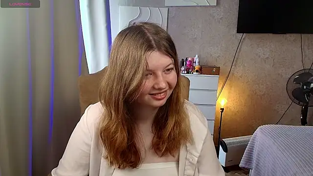 Snapshot of Vivian_cutie chatting on June 13, 2026, 12:47 pm Vivian cutie online show from June 13, 2026, 12:47 pm