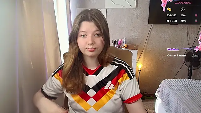 Snapshot of Vivian_cutie chatting on June 29, 2026, 12:38 pm Vivian cutie online show from June 29, 2026, 12:38 pm