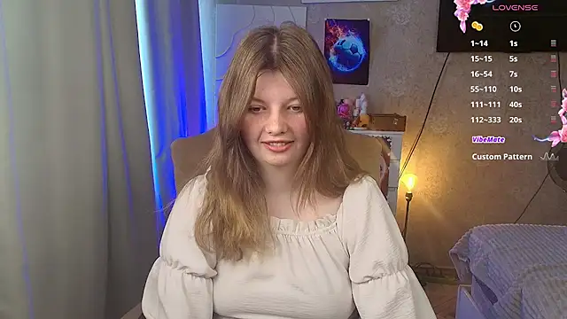 Snapshot of Vivian_cutie chatting on July 18, 2026, 8:40 am Vivian cutie online show from July 18, 2026, 8:40 am