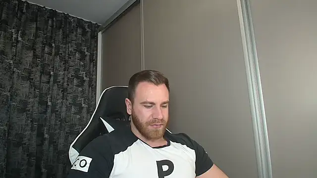 Thori92 online show from March 14, 2025, 6:29 pm