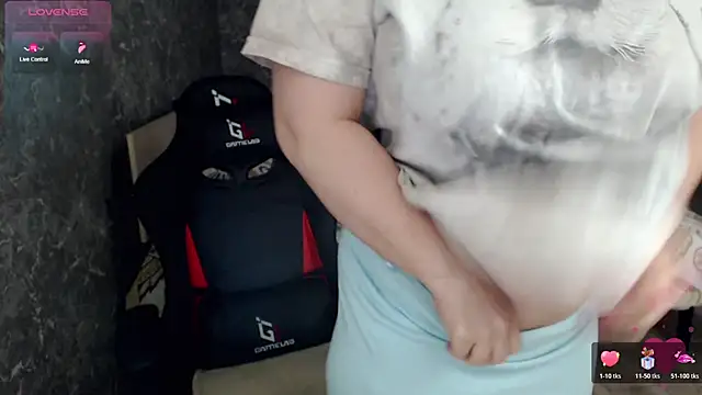 Korolek12 online show from April 1, 2026, 3:53 pm