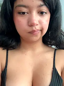 Peach Girll online show from June 1, 2026, 6:42 pm