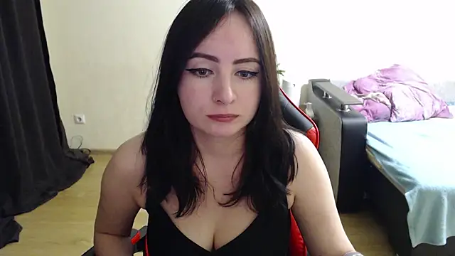 Laralianna online show from October 26, 2025, 3:40 pm