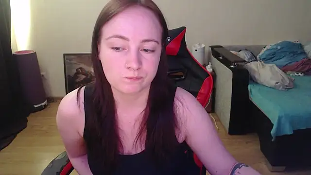 Laralianna online show from May 14, 2026, 1:29 pm