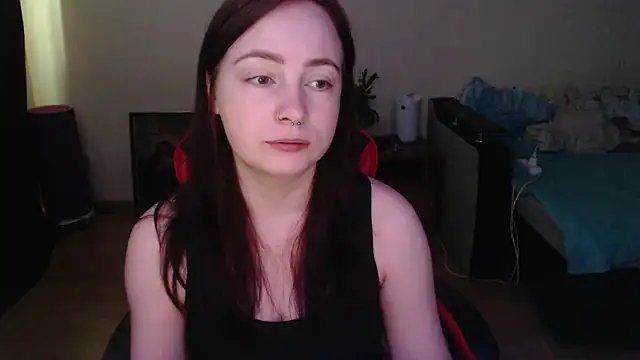 Laralianna online show from May 15, 2026, 9:49 am