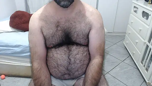Snapshot of MysterBearMG chatting on July 19, 2026, 2:26 am MysterBearMG online show from July 19, 2026, 2:26 am
