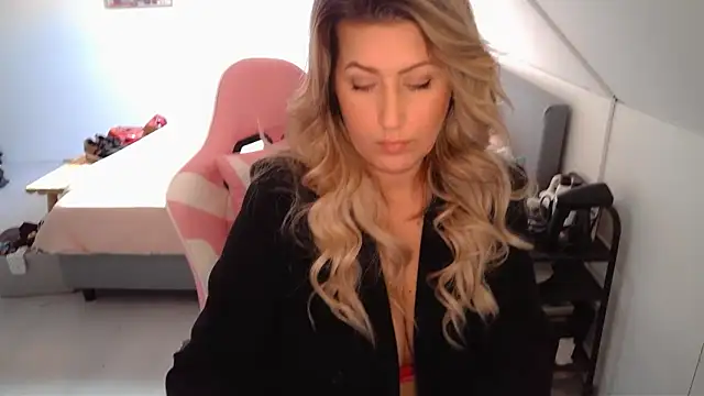 TessToy online show from March 2, 2025, 11:18 am