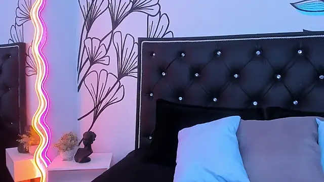 Snapshot of Sweet_Ariadna_ chatting on October 21, 2025, 12:17 pm Sweet Ariadna online show from October 21, 2025, 12:17 pm