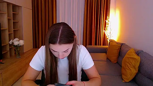  Mia Adams online show from October 8, 2025, 6:22 am