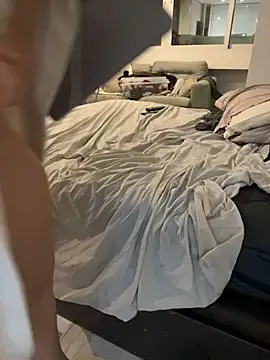 sweeti Em online show from February 23, 2025, 8:11 pm