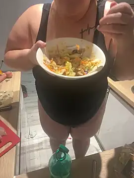 sweeti Em online show from March 21, 2025, 5:12 pm