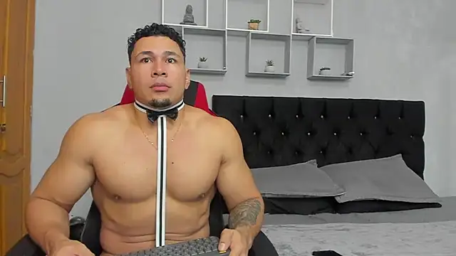 tyler hank01 online show from June 1, 2026, 11:17 pm