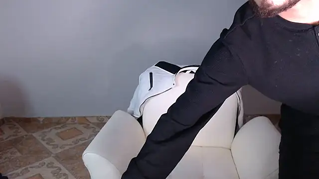 Snapshot of Valentina_Six chatting on January 3, 2025, 2:40 pm Valentina Six online show from January 3, 2025, 2:40 pm