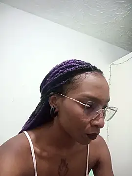 Snapshot of Majo_Smith25 chatting on November 14, 2025, 6:01 am Majo Smith25 online show from November 14, 2025, 6:01 am