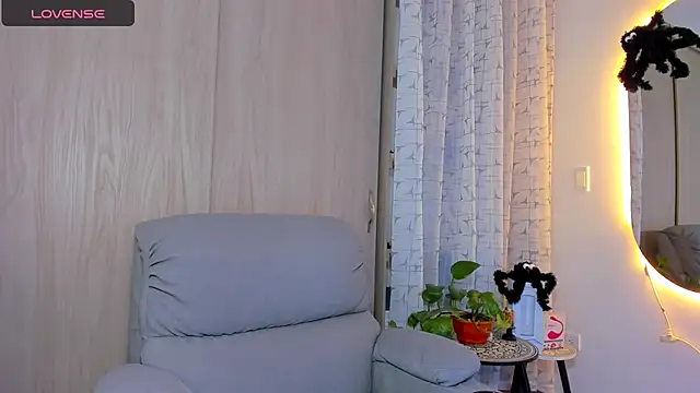 alejandro calderon1 online show from October 12, 2025, 5:17 am