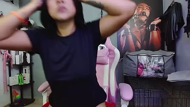 Snapshot of Hannah-grace chatting on February 12, 2026, 9:48 am Hannah-grace online show from February 12, 2026, 9:48 am