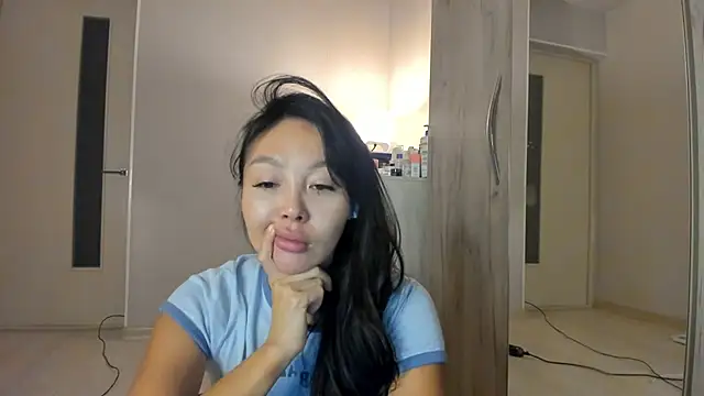 keiko hot online show from April 16, 2026, 1:50 am