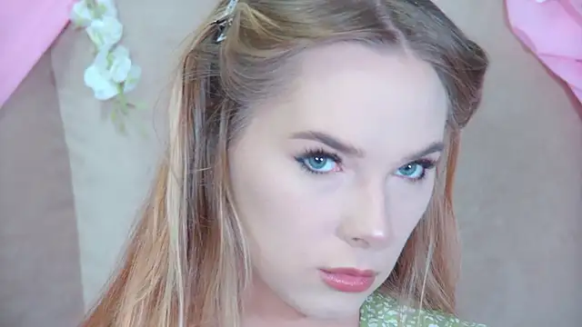 GentleRossi online show from September 10, 2025, 3:12 pm