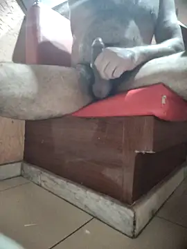 Snapshot of Mag1409 chatting on February 6, 2025, 12:33 am Mag1409 online show from February 6, 2025, 12:33 am