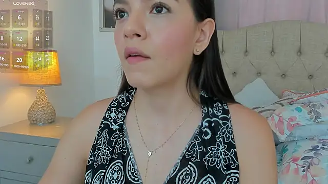 Snapshot of Beautyari_ chatting on May 11, 2026, 12:44 pm Beautyari online show from May 11, 2026, 12:44 pm