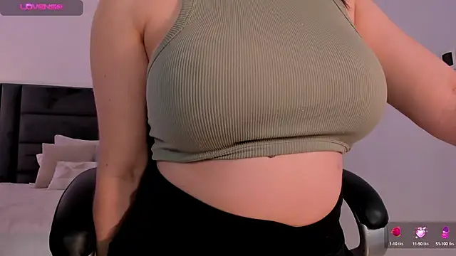 Snapshot of JennaOlsonX chatting on February 1, 2025, 1:12 am JennaOlsonX online show from February 1, 2025, 1:12 am