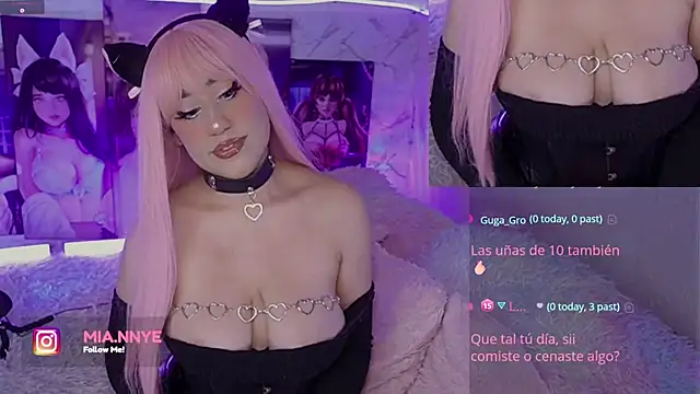 Snapshot of MiaMammie chatting on December 19, 2024, 4:02 am MiaMammie online show from December 19, 2024, 4:02 am