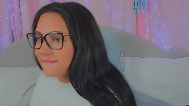 MeghanXO online show from October 6, 2025, 2:20 am