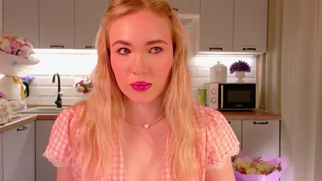 Veronika Mitchel online show from November 29, 2025, 3:04 pm