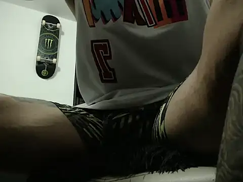 xxxtreme master7 online show from April 15, 2026, 4:30 am