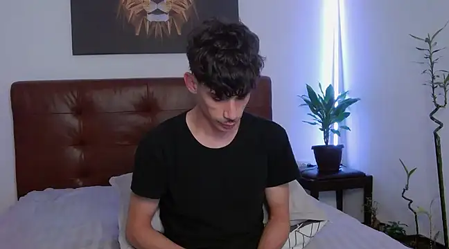 Snapshot of DanielCrush1 chatting on February 14, 2025, 4:04 am DanielCrush1 online show from February 14, 2025, 4:04 am