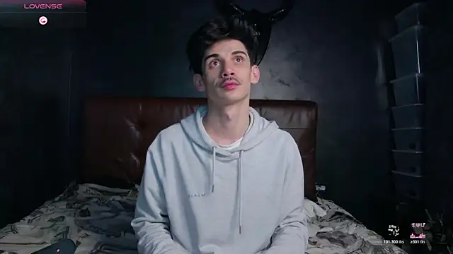 DanielCrush1 online show from February 19, 2026, 9:16 am