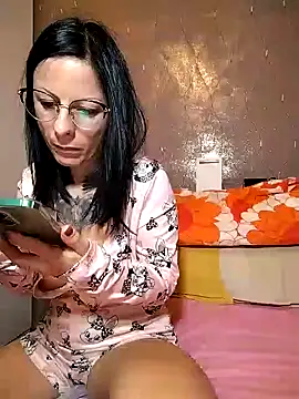 Snapshot of BoccadiFata chatting on December 5, 2024, 4:44 pm BoccadiFata online show from December 5, 2024, 4:44 pm