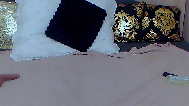 Snapshot of BustyVicky chatting on December 12, 2024, 9:58 pm BustyVicky online show from December 12, 2024, 9:58 pm