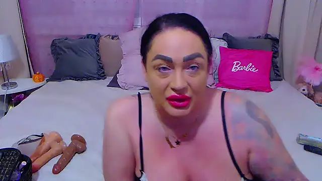 Snapshot of BustyVicky chatting on October 3, 2025, 9:56 pm BustyVicky online show from October 3, 2025, 9:56 pm