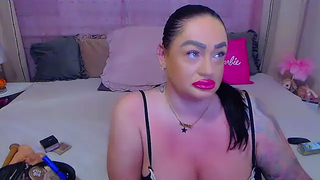 Snapshot of BustyVicky chatting on October 6, 2025, 8:50 pm BustyVicky online show from October 6, 2025, 8:50 pm