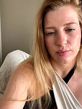 FoxyFrenchy online show from September 16, 2025, 11:11 am