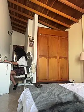 GabriSaenz online show from January 9, 2026, 2:42 pm