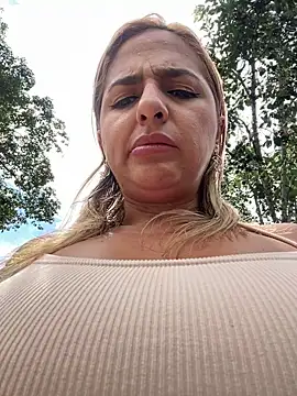 Snapshot of sammyqueenx21 chatting on March 16, 2025, 7:38 pm sammyqueenx21 online show from March 16, 2025, 7:38 pm