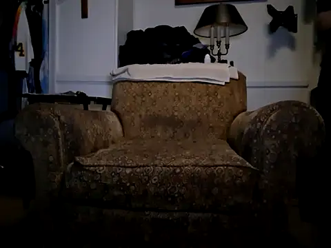 Snapshot of curiouscock38 chatting on December 4, 2025, 11:08 am curiouscock38 online show from December 4, 2025, 11:08 am