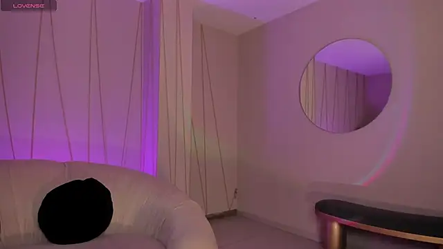 ErikaBenz  online show from October 24, 2025, 8:49 pm