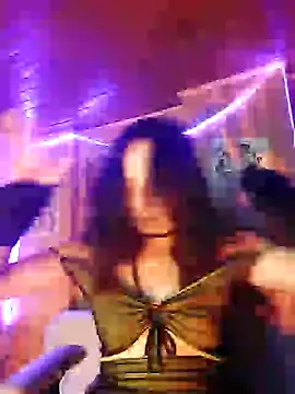 Snapshot of _Laary chatting on December 25, 2024, 12:27 am  Laary online show from December 25, 2024, 12:27 am