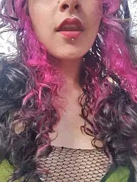  Laary online show from October 31, 2025, 9:05 pm