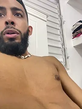 Alessandro  Rossi online show from November 3, 2025, 8:32 pm