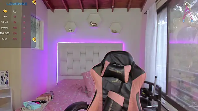 shanakendall online show from February 26, 2025, 1:41 pm