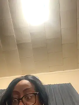 Snapshot of Goddesskarisma chatting on October 15, 2025, 5:07 am Goddesskarisma online show from October 15, 2025, 5:07 am