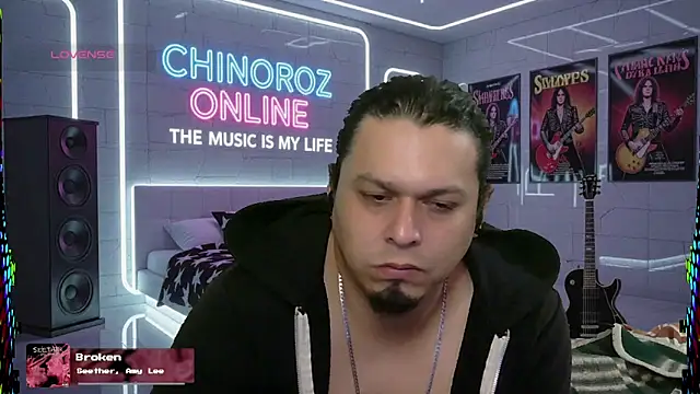 Snapshot of chino_roz chatting on October 3, 2025, 3:42 pm chino roz online show from October 3, 2025, 3:42 pm