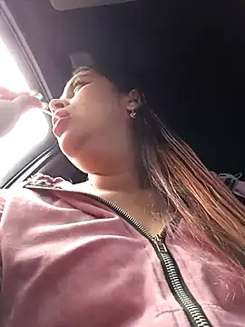 Latina sexy1 online show from October 27, 2025, 1:04 pm